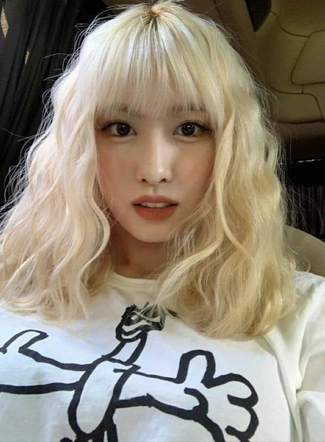 Không chỉ phù hợp với nhiều dáng mặt, boho bangs còn dễ dàng đi kèm với nhiều kiểu tóc khác nhau.