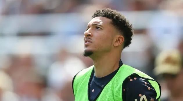 Sancho ở rất gần Aston Villa.