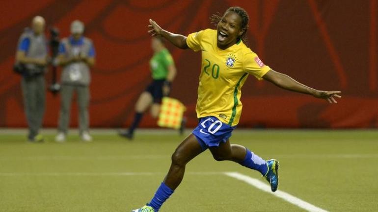 Mendes là người phát hiện ra tài năng của ngôi sao Forminga của tuyển nữ Brazil