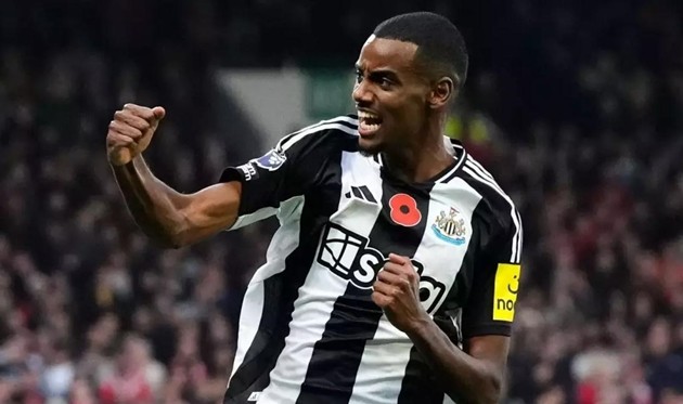 Alexander Isak tới Liverpool với mức giá kỷ lục.