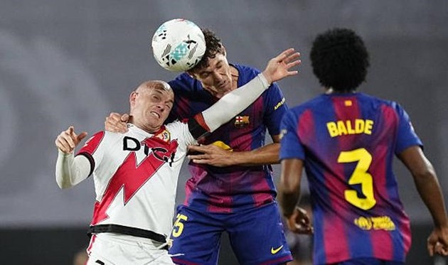 Barcelona bị Rayo Vallecano cầm hòa trên sân khách.