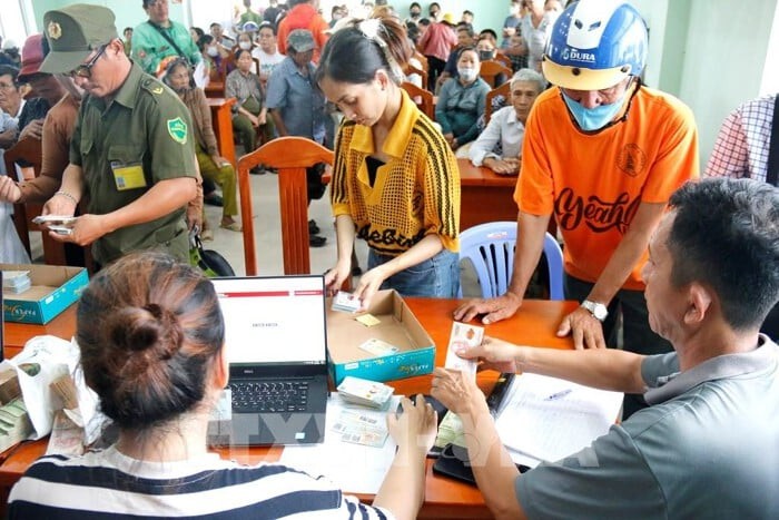 Đẩy nhanh tặng 100.000 đồng dịp Quốc khánh cho người dân