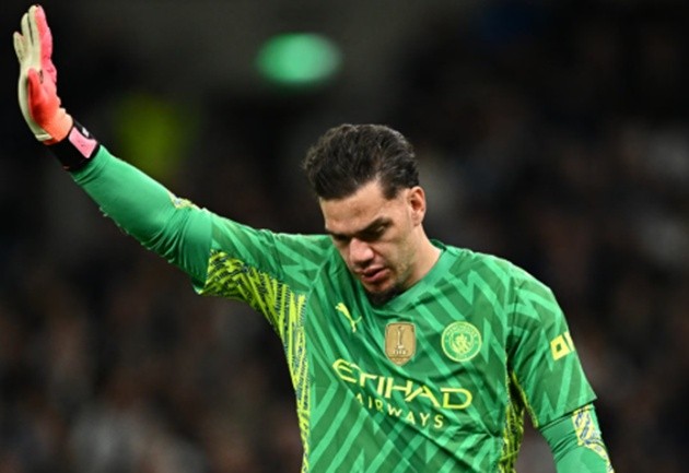 Ederson đã có 8 năm đầy thành công tại Etihad.