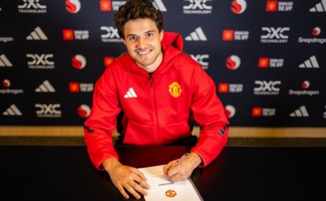 Senne Lammens gia nhập Man United.