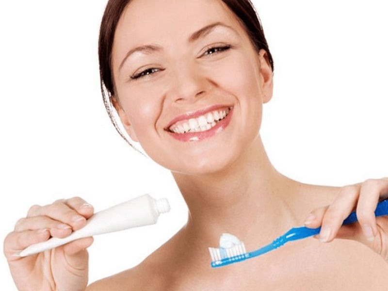 Một nguyên tắc cơ bản nhưng không thể bỏ qua chính là đánh răng đều đặn