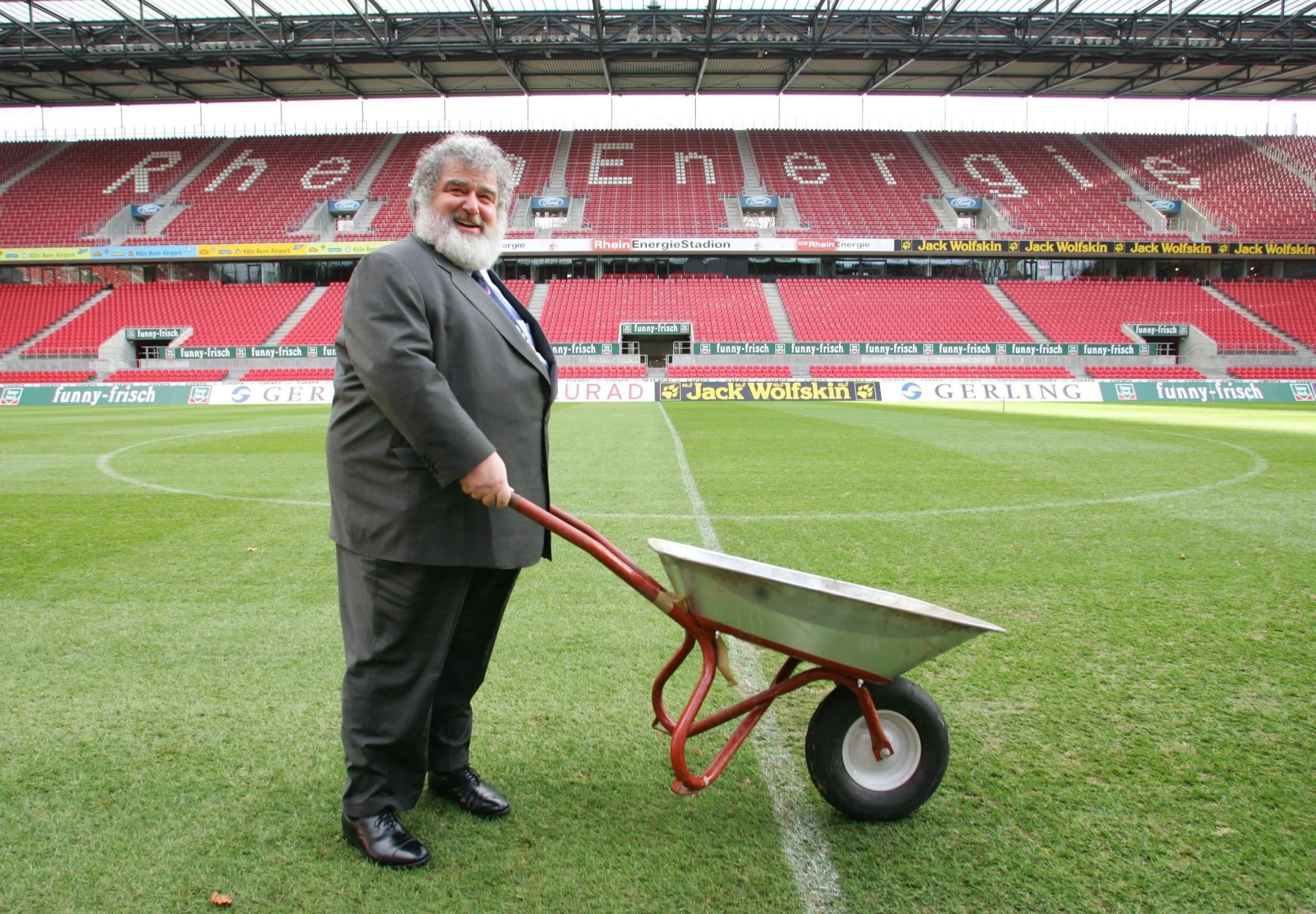 Chuck Blazer từng đứng trên đỉnh cao quyền lực