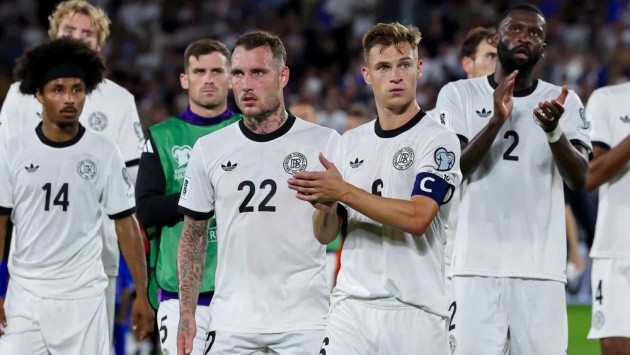 Kimmich không hài lòng với thái độ của đồng đội.