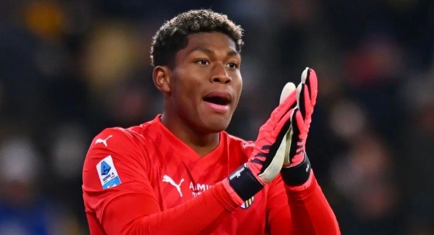 Zion Suzuki là mục tiêu chuyển nhượng của Milan.