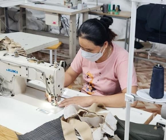 Trợ cấp thôi việc Theo Khoản 1, Điều 46 Bộ luật Lao động 2019, người lao động làm việc liên tục từ 12 tháng trở lên sẽ được nhận trợ cấp thôi việc khi chấm dứt hợp đồng.