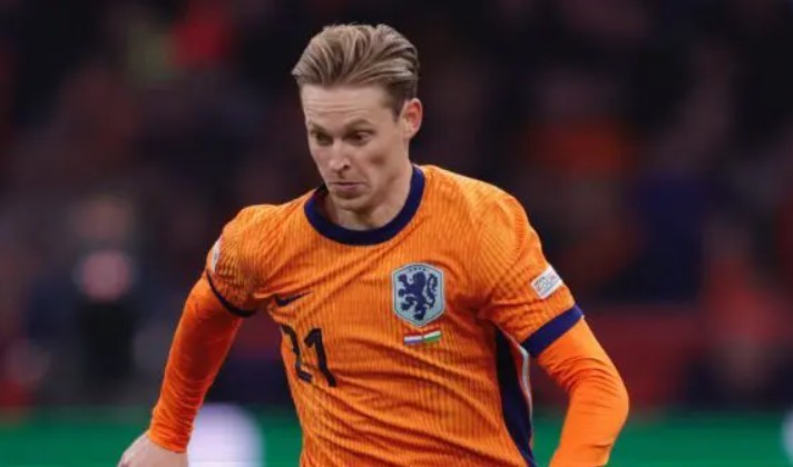 Frenkie De Jong gặp phải chấn thương.