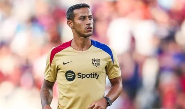 Thiago trở lại Barcelona.
