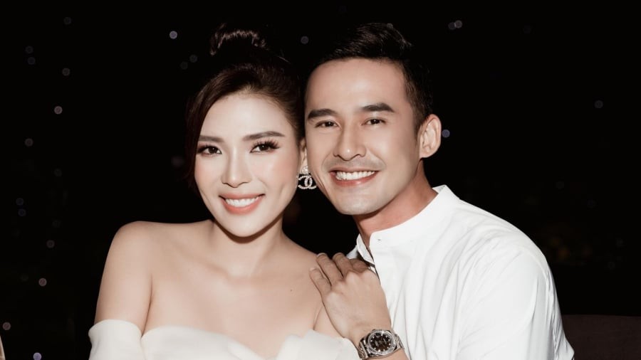 Lương Thế Thành phản ứng ra sao khi Thúy Diễm bị chỉ trích vì hôn bạn diễn nồng nhiệt?