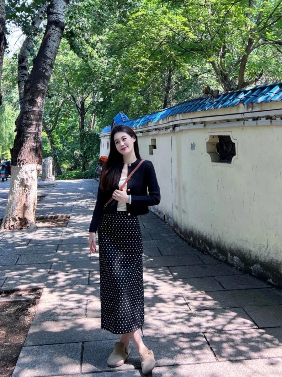 Kiểu dáng kinh điển, vừa nhã nhặn vừa có khả năng “giấu dáng” tuyệt vời.