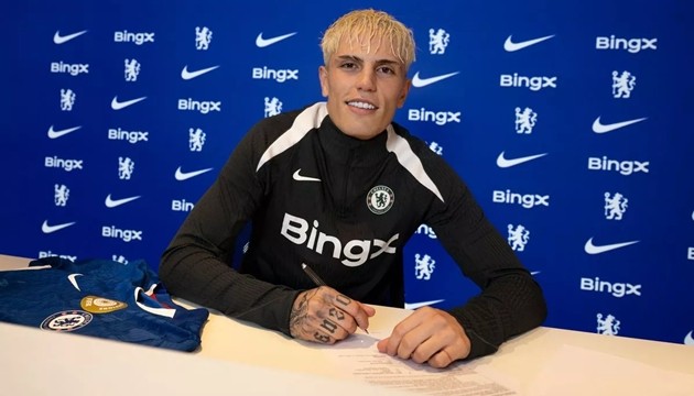 Garnacho bắt đầu cuộc sống mới tại Chelsea.