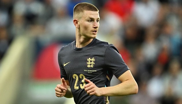 Adam Wharton lọt vào tầm ngắm Man United cho vị trí tiền vệ trung tâm.