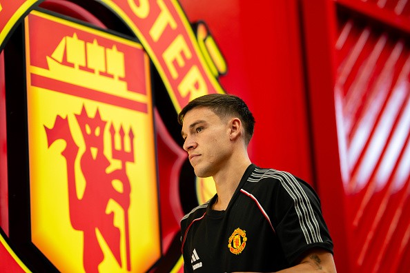 Ugarte chưa thể gây ấn tượng tại Man Utd.