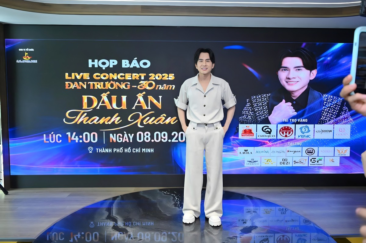 Ca sĩ Đan Trường trong sự kiện họp báo công bố live concert Đan Trường 30 năm - Dấu ấn thanh xuân.