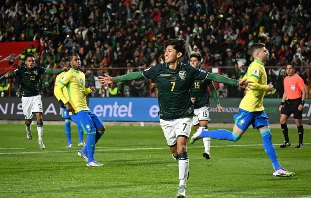 Brazil gục ngã trước đối thủ bị đánh giá thấp hơn ở lượt cuối vòng loại.