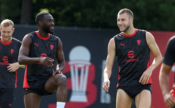 Strahinja Pavlovic và Tomori là những nhân tố quan trọng nơi hàng thủ Milan.