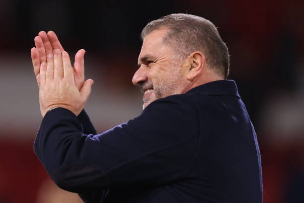 HLV Ange Postecoglou tái xuất ở Ngoại hạng Anh khi đầu quân cho Nottingham Forest.