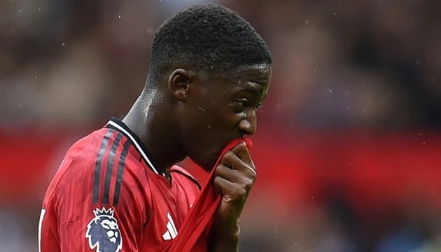 Mainoo đã không thể rời MU vào phút chót.