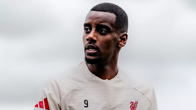 Isak đã rời Newcastle để chuyển đến Liverpool vào cuối kỳ chuyển nhượng mùa hè.