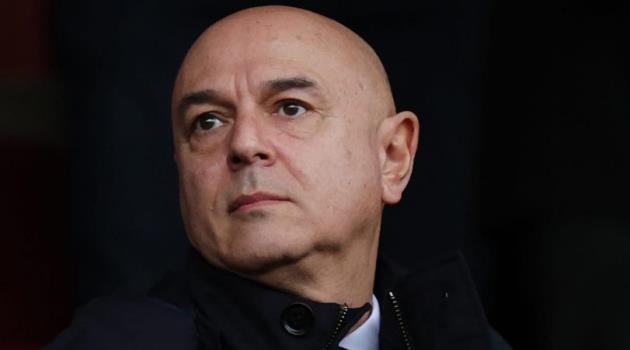 Tottenham gặp nhiều khó khăn sau khi Levy rời CLB.