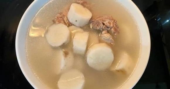 Giàu mangan, vitamin C và nhiều chất chống oxy hóa, củ mài giúp cơ thể loại bỏ gốc tự do, bảo vệ DNA, giảm nguy cơ mắc bệnh tim mạch và ung thư.