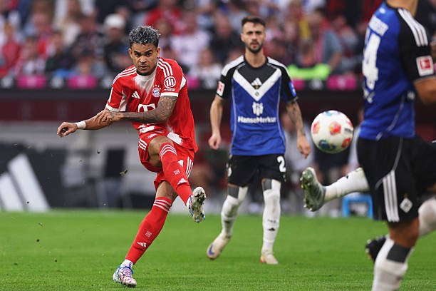 Luis Diaz tiếp tục lập công cho Bayern Munich.