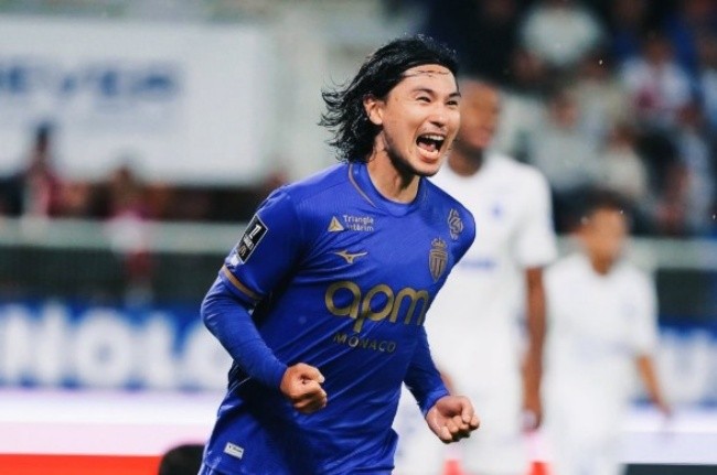 Minamino lập công cho Monaco.