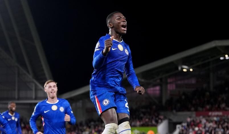 Tiền vệ trung tâm: Moises Caicedo – 8/10. Caicedo đã làm chủ khu trung tuyến tốt và ghi bàn thắng thứ hai cho Chelsea ở phút 85.
