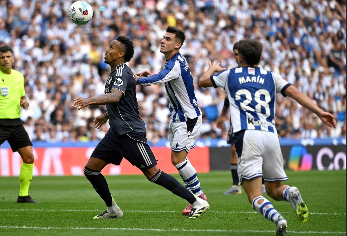 Militao là lựa chọn khả dĩ trong bối cảnh hàng thủ Real gặp nhiều vấn đề.