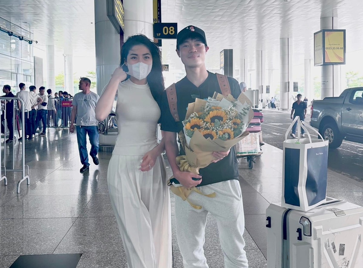 Nguyễn Nụ và anh trai Văn Toàn. Ảnh: FBNV.