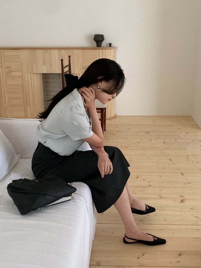 Sự thanh thoát và chỉn chu của slingback biến nó trở thành một “must-have item” của mùa thu 2025.