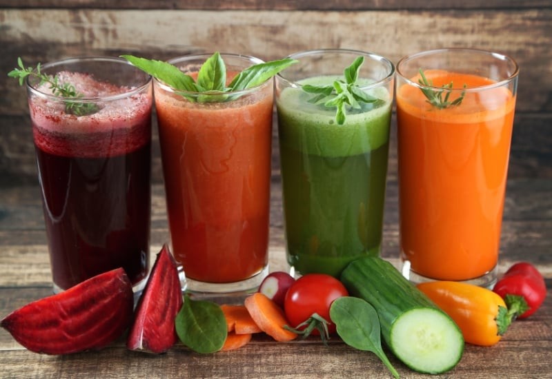 Nước ép detox mang đến nhiều lợi ích nổi bật. T