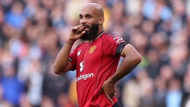 Bryan Mbeumo và các đồng đội thảm họa trước Man City.