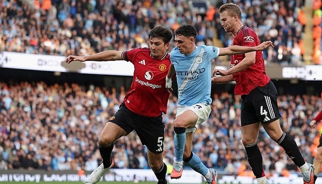 Wayne Rooney tin rằng Harry Maguire cần phải được ra sân thi đấu.