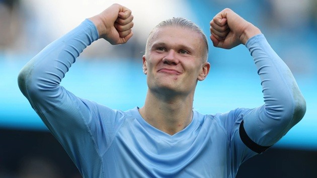 Haaland tỏa sáng với cú đúp bàn thắng.