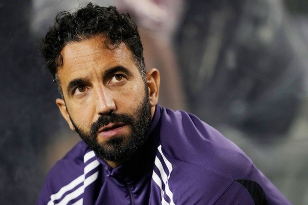 Amorim lâm vào thế khó ở MU.