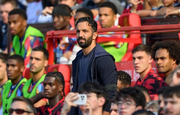 Ông kiên quyết giữ nguyên chiến thuật.