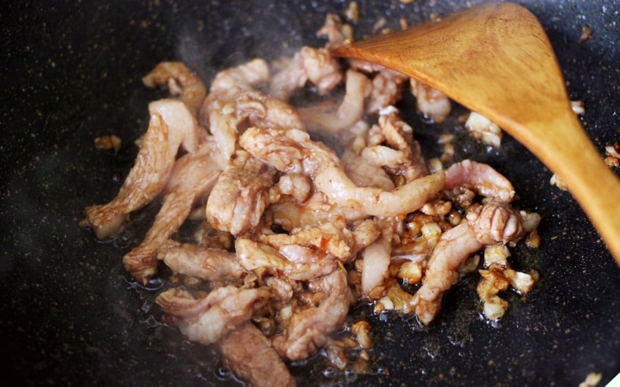 Xào thịt heo
