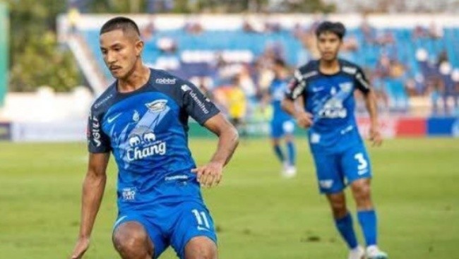 Cầu thủ giàu nhất thế giới, Faiq Jefri Bolkiah.