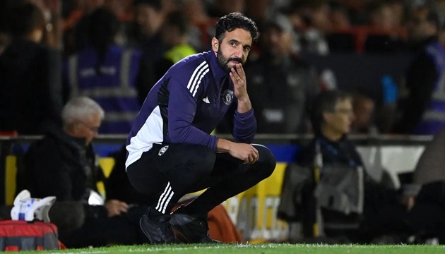 Tương lai Ruben Amorim vẫn vững vàng trước cuộc đấu Chelsea.