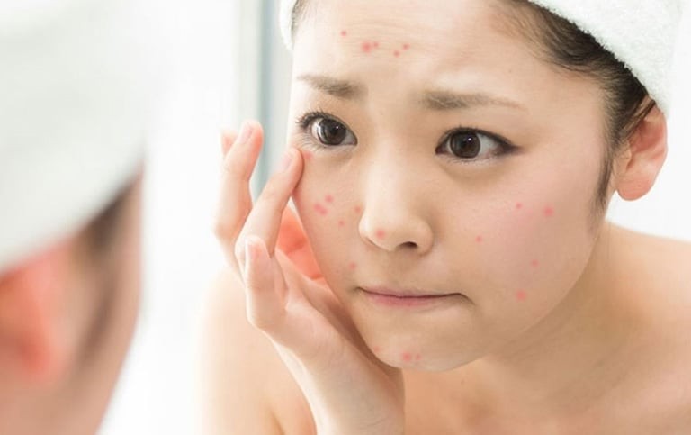  Chỉ cần đắp một đến hai lần mỗi tuần, bạn sẽ nhận thấy sự thay đổi rõ rệt trên làn da.