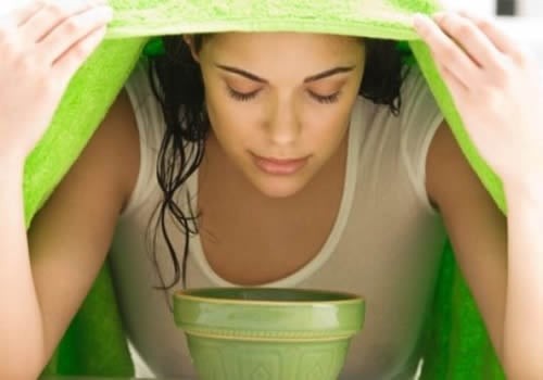 Vỏ của các loại quả họ cam chứa nhiều vitamin C tự nhiên, giúp làm sáng và phục hồi làn da kém sức sống.