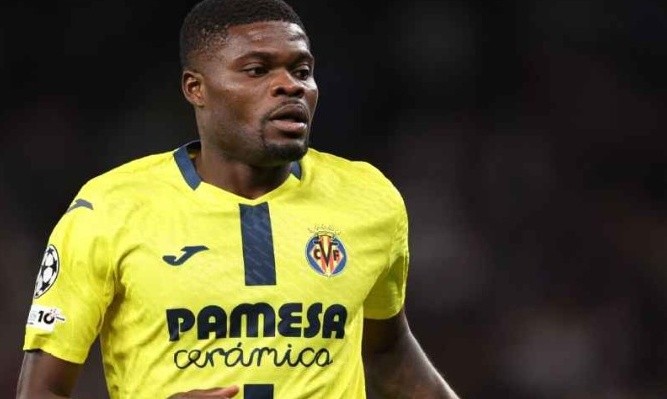 Partey bị CĐV Tottenham phản đối.