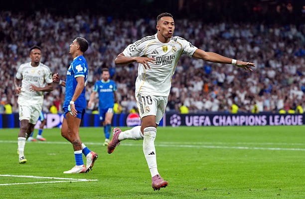 Mbappe tiếp tục tỏa sáng.
