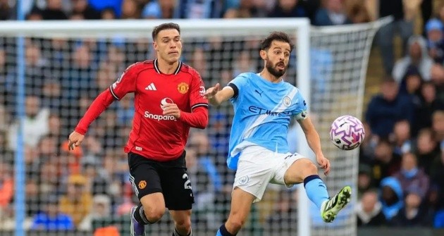 Ugarte vừa để lại màn trình diễn kém thuyết phục trước Man City.