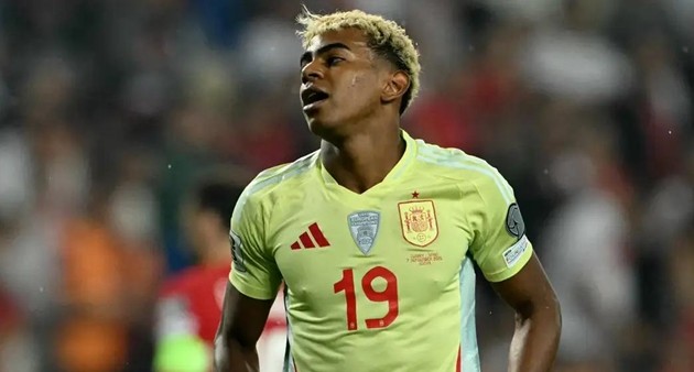 Lamine Yamal vắng mặt ở trận đấu với Newcastle United vì chấn thương.