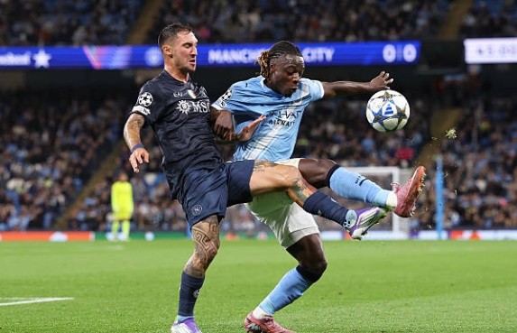 Man City của Pep đang thay đổi để thích nghi.